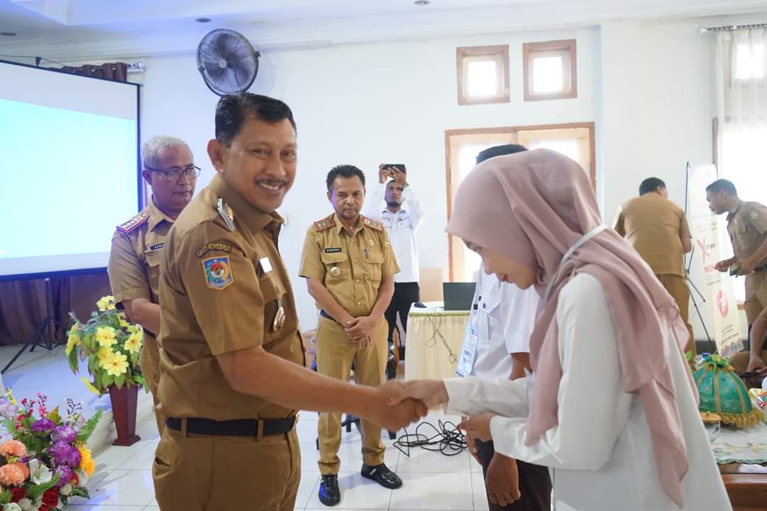 Pj. Bupati Buton Buka Bimtek Pelaksanaan Lapangan Pekerjaan Gedung Pj. Bupati Buton Buka Bimtek Pelaksanaan Lapangan Pekerjaan Gedung