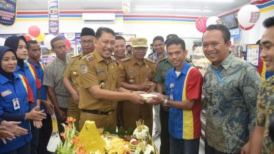 Pj. Bupati Buton Resmikan Gerai Indomaret di Pasarwajo