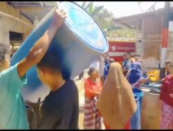 BPBD Buton Selatan Salurkan Bantuan Air Bersih Untuk Ratusan Warga
