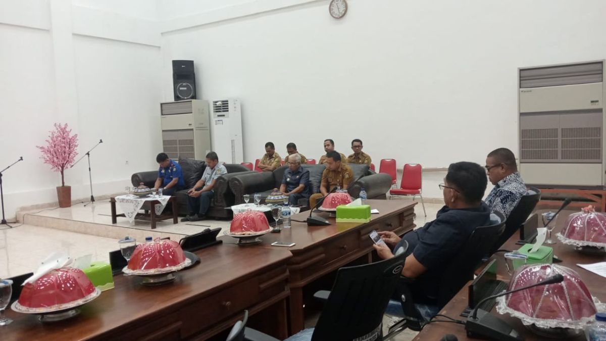 Pj Bupati Buton Ajukan Empat Raperda