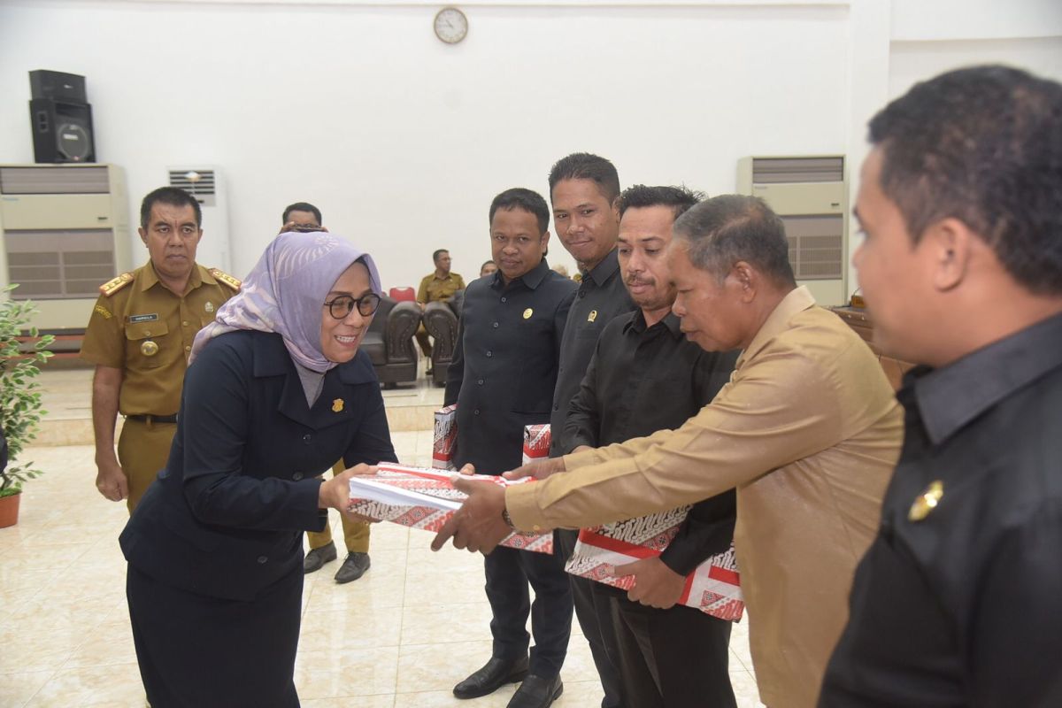 Fraksi DPRD Buton Setuju Bahas Empat Raperda