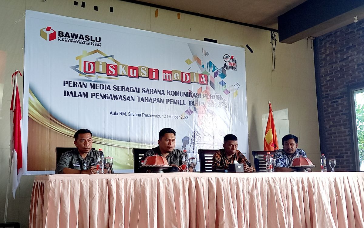 Jelang Pemilu, Bawaslu Gelar Diskusi Bersama Media di Buton
