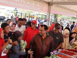 Pj Gubernur Sultra Tinjau Gerakan Pangan Murah