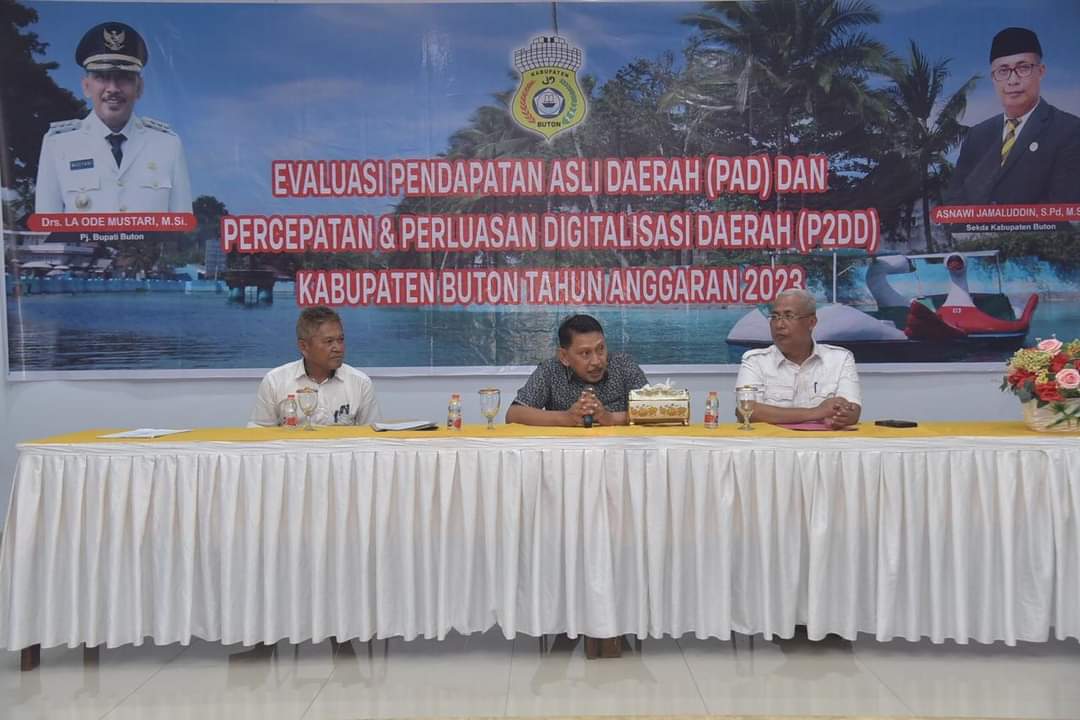 Pj. Bupati Pimpin Rapat Evaluasi PAD Kabupaten Buton