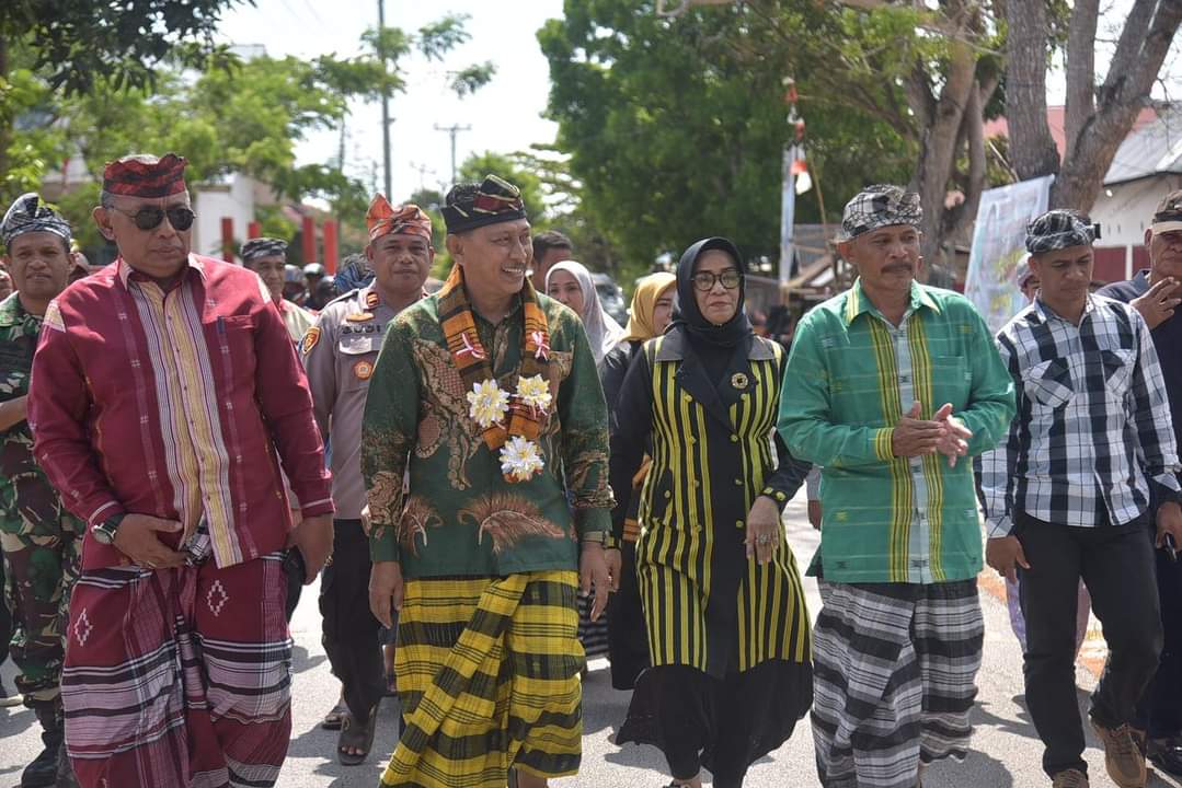 Pj Bupati Hadiri Pesta Syukuran Ritual Adat Watumotobe