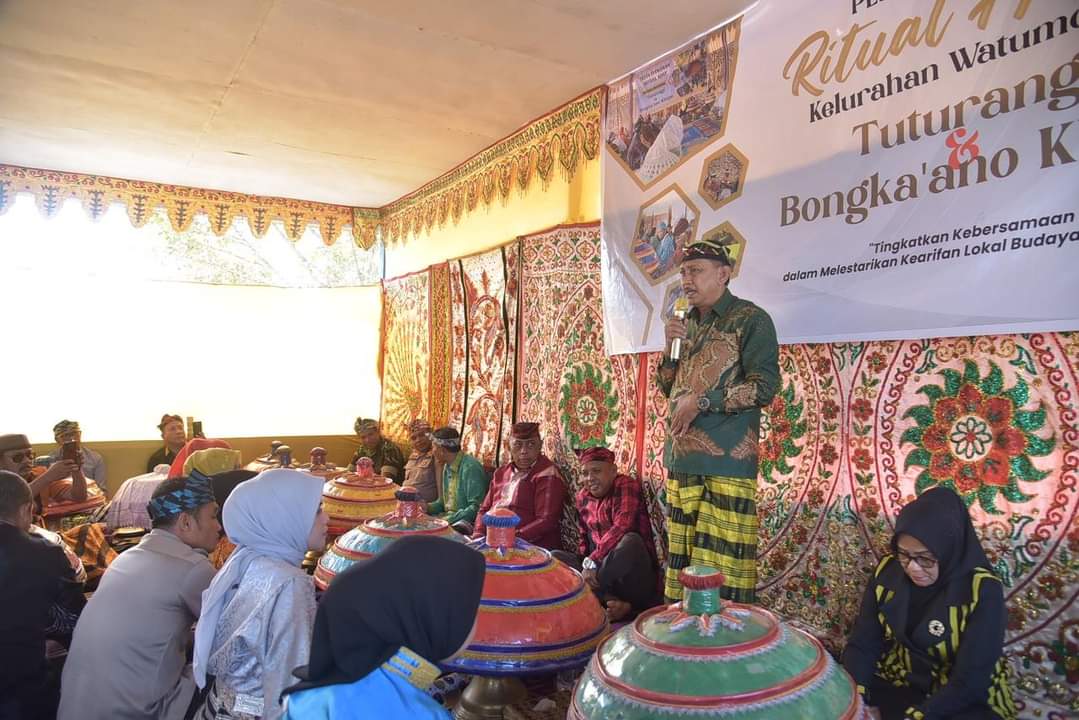 Pj Bupati Hadiri Pesta Syukuran Ritual Adat Watumotobe