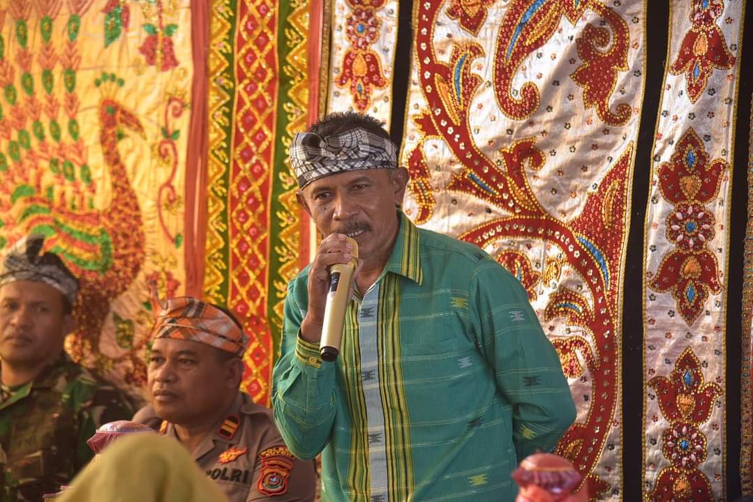 Pj Bupati Hadiri Pesta Syukuran Ritual Adat Watumotobe Pj Bupati Hadiri Pesta Syukuran Ritual Adat Watumotobe
