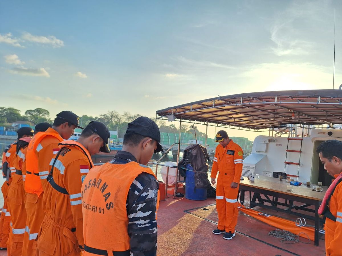 Pencarian ABK KM Sumber Rezeki dan Nelayan Belum Ditemukan Pencarian ABK KM Sumber Rezeki dan Nelayan Belum Ditemukan