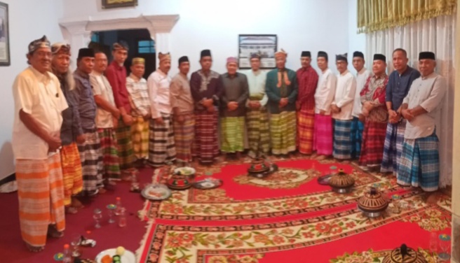 Tetua Adat KKWS Kritisi Pengenaan Baju Adat Sara Wolio Bukan pada Peruntukannya