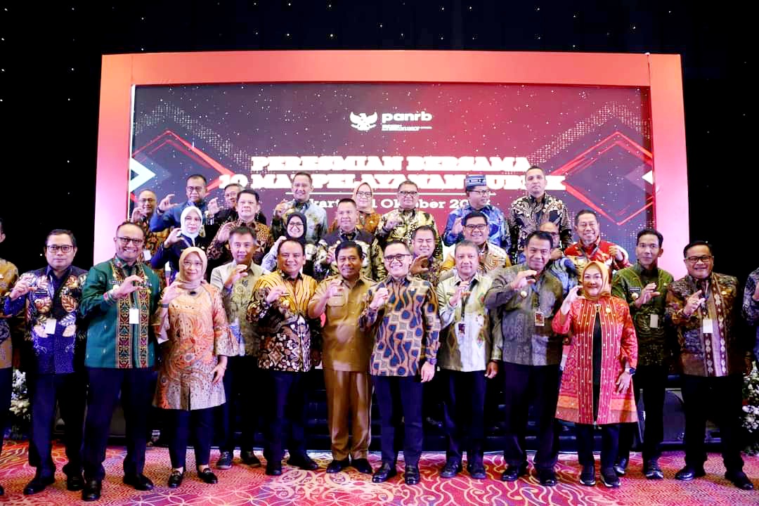 Pj. Gub Sultra Hadiri Peresmian Serentak Mal Pelayanan Publik
