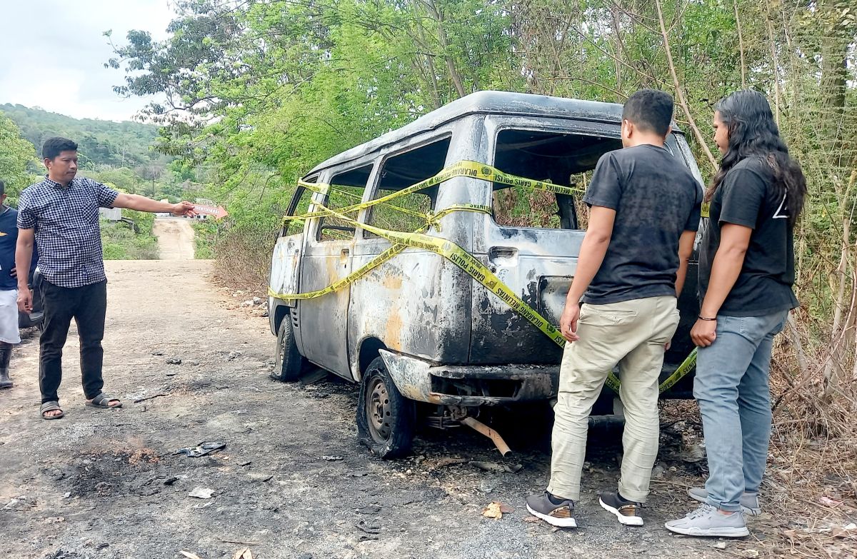 Mobil Minibus Diduga Berisi Jerigen Terbakar Usai Membeli BBM Pertalite
