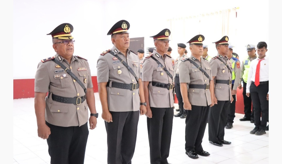 Kapolres Buton Pimpin Sertijab Kapolsek, Kabag dan Kasi