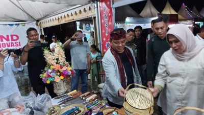 Pj Gubernur Sultra Kunjungi Stand Pameran Wakatobi WAVE