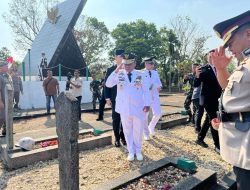 Pj. Gubernur Sultra, Pimpin Upacara Hari Pahlawan Ke-78