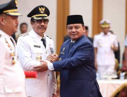 Pj Gubernur Sultra Lantik Pj Bupati Bombana dan Bupati Koltim