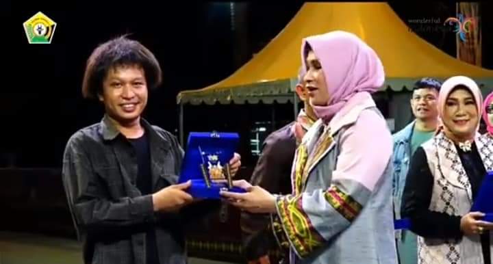 Karnaval Tenun Sultra, Wakatobi Juara 1