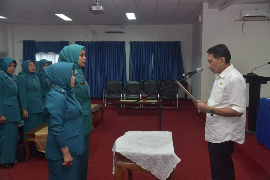 Pj. Bupati Lantik Pengurus TP PKK Kabupaten Buton