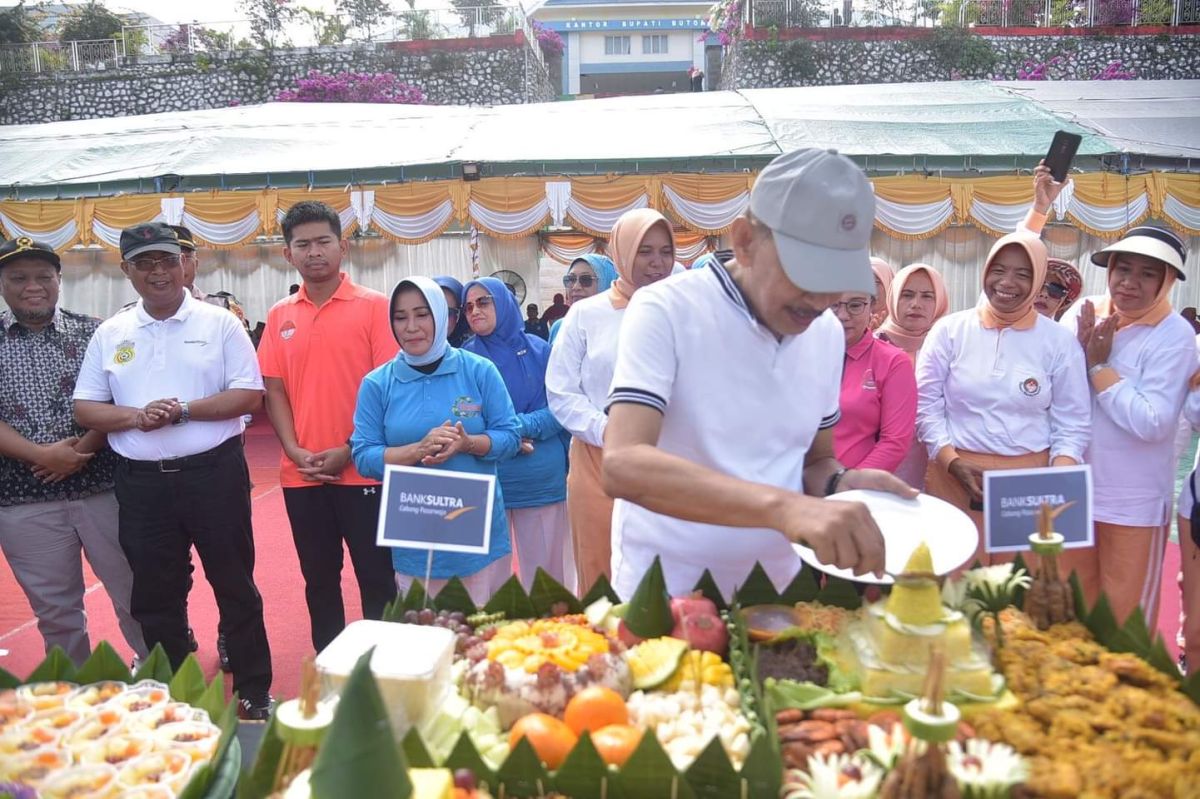 HUT DWP dan Hari Ibu Pemkab Buton Gelar Senam Kreasi