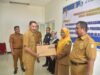Pj. Bupati Buton Serahkan Penghargaan dan Laptop kepada Guru Penggerak