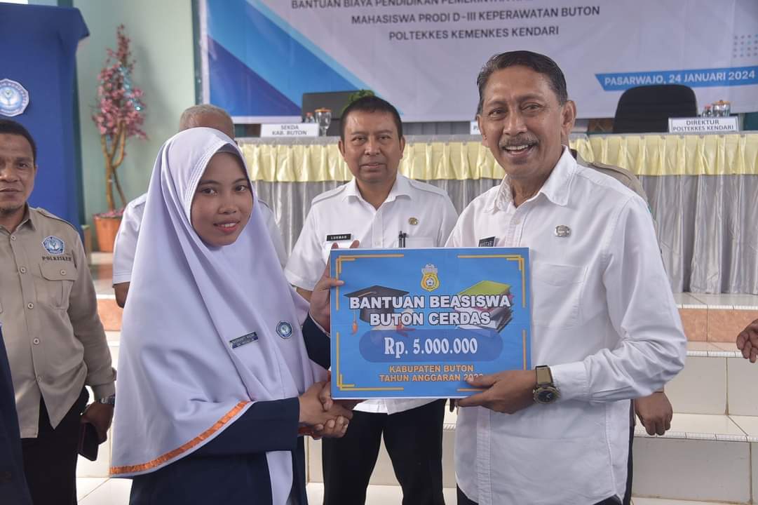 Pemkab Buton Teken MoU dengan Poltekkes Kemenkes Kendari Pemkab Buton Teken MoU dengan Poltekkes Kemenkes Kendari
