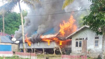Diduga Akibat Korsleting Listrik, Rumah Warga Wangu-Wangu Ludes Terbakar