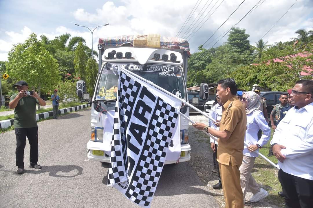 Pj Bupati Buton Lepas Logistik Pemilu