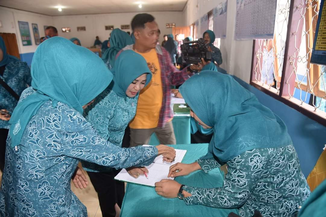 Pj Ketua TP PKK Buton Kunker di Siotapina dan Kapontori Pj Ketua TP PKK Buton Kunker di Siotapina dan Kapontori
