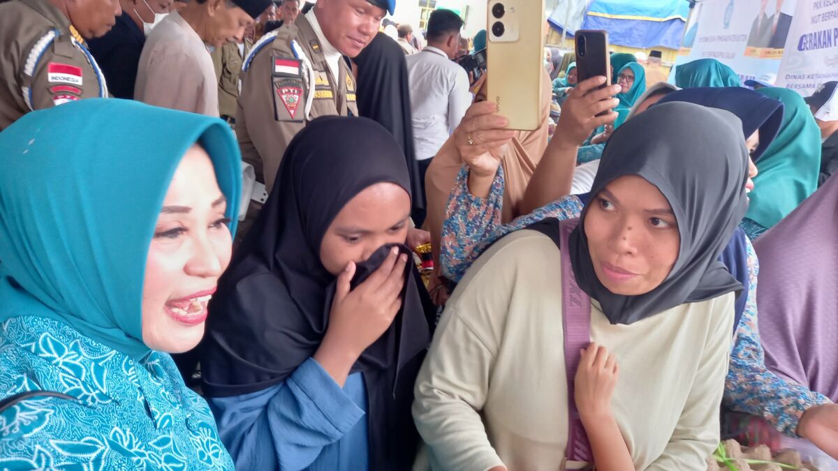 Tekan Inflasi, Pemkab Buton Gandeng Pemprov Sultra Gelar Gerakan Pangan Murah Tekan Inflasi, Pemkab Buton Gandeng Pemprov Sultra Gelar Gerakan Pangan Murah