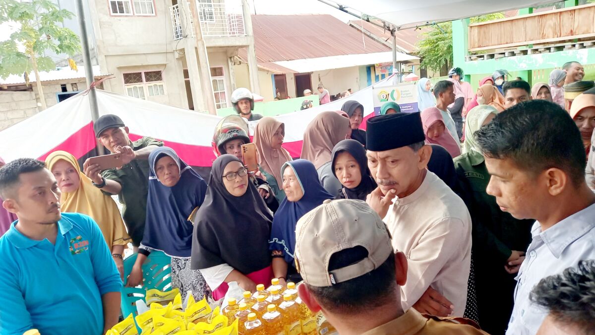 Tekan Inflasi, Pemkab Buton Gandeng Pemprov Sultra Gelar Gerakan Pangan Murah Tekan Inflasi, Pemkab Buton Gandeng Pemprov Sultra Gelar Gerakan Pangan Murah