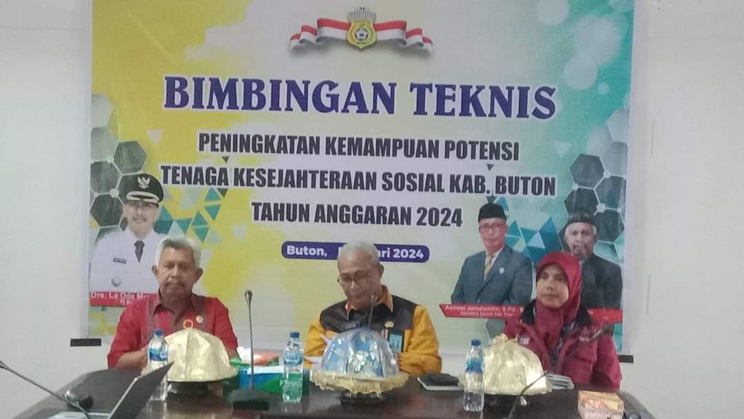 Sekda Buton Lantik Pj. Kades Wakalambe dan PAW BPD Boneatiro