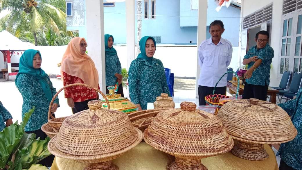 Sekda Buton Lantik Pj. Kades Wakalambe dan PAW BPD Boneatiro