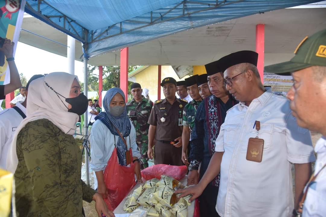 Pemda Buton Gelar Pangan Murah di Wolowa dan Kapontori