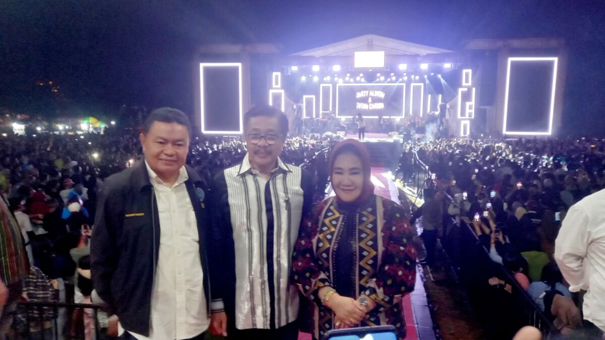 Ribuan Warga Hadiri Halal Bi Halal H Nur Alam di Baubau