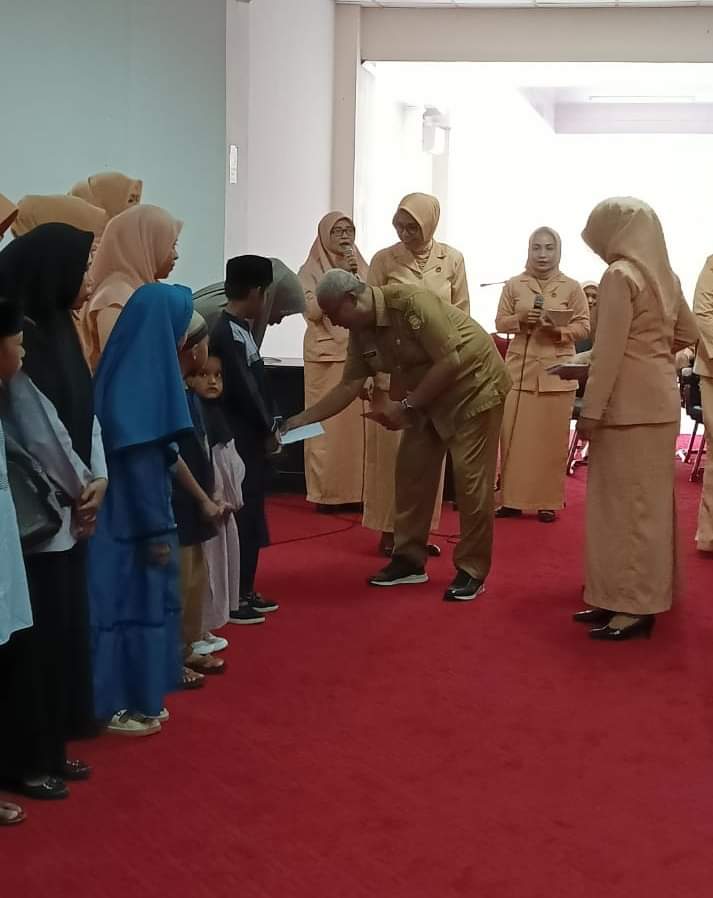 DWP Buton Berikan Santunan Anak Yatim, Anak ASN Golongan II dan Non ASN