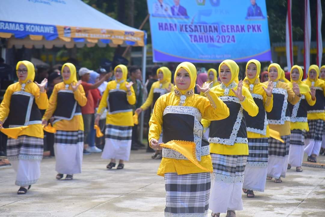 Buton tampilkan Pakaian Pengantin dan Tari Kalegoa pada Pawai Parade Nusantara