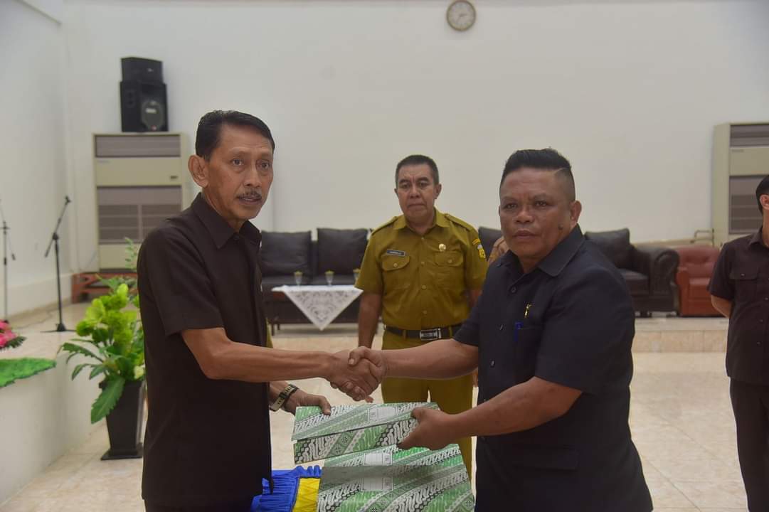 Pj. Bupati Buton Sampaikan LKPJ di DPRD