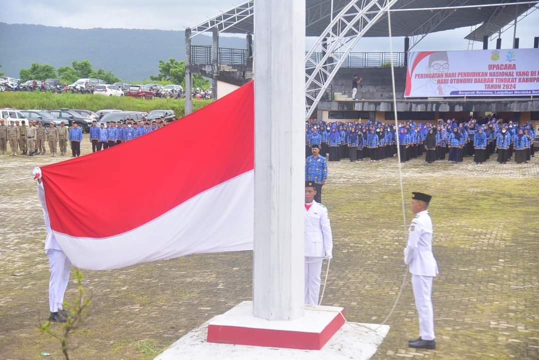 Pemda Gelar Upacara Hari Pendidikan Nasional