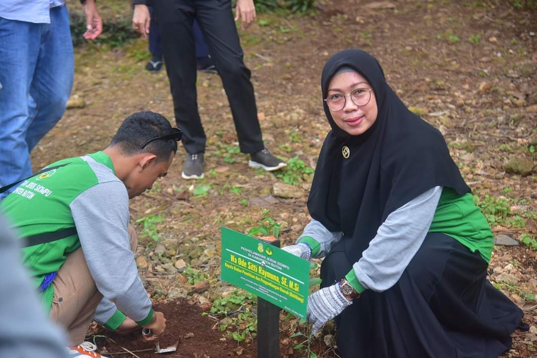Dukung Program Nasional, Pemkab Buton Canangkan Penanaman Jeruk Siompu