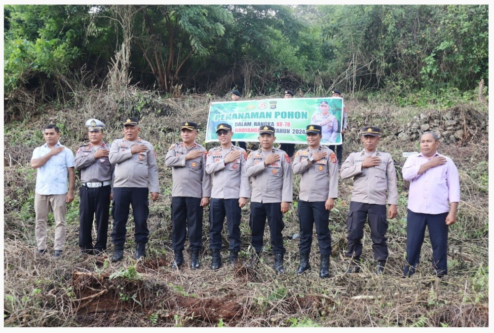 HUT Bhayangkara Ke - 78, Polres Buton Tanam 200 Pohon