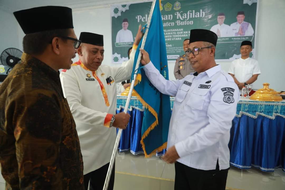 Sekda Buton Lepas Keberangkatan Kafilah Buton di MTQ XXX Sultra