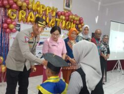 Pj Bunda PAUD Buton Hadiri Penamatan TK Kemala Bhyangkari dan TK Kombeli