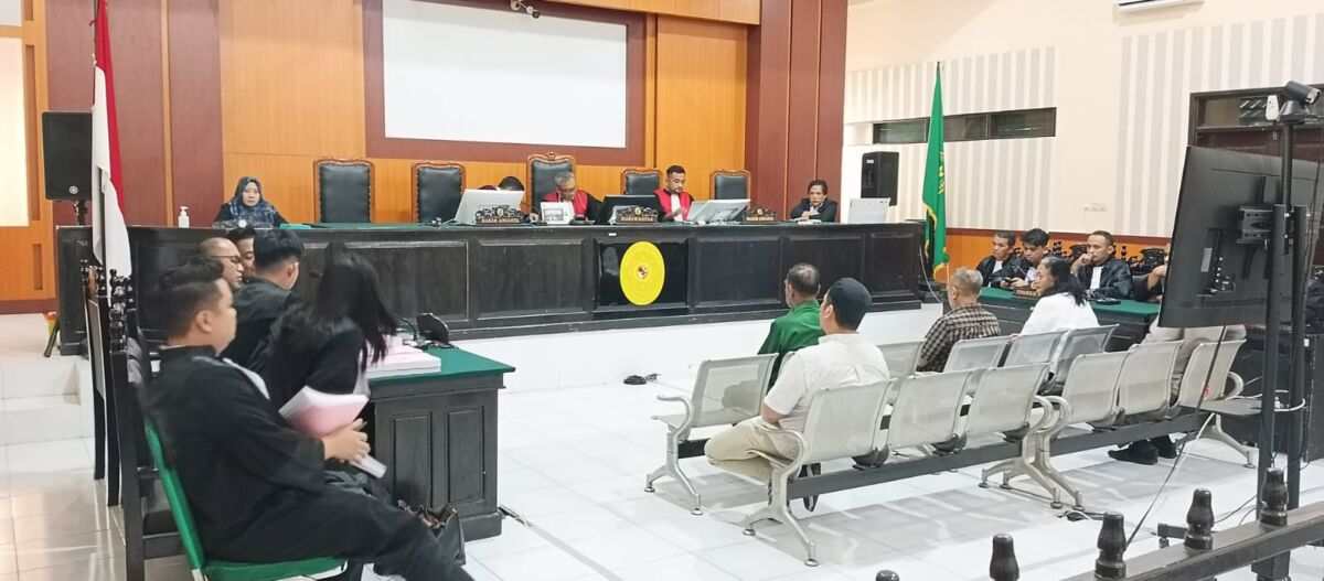 Dugaan Korupsi Bandara Kargo di Busel, Eks Bupati Dituntut 10 Tahun Penjara