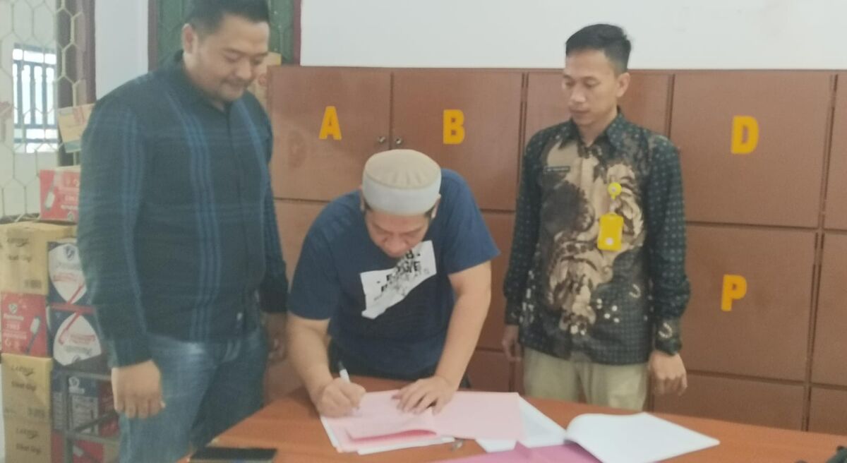 Kejari Buton Eksekusi EOHS Terdakwa Korupsi Bandara Busel ke Rutan Kendari