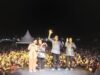Puluhan Ribu warga Muna Tumpah Ruah di Sor Laode Pandu Hadiri Acara Bacagub Tina Nur Alam