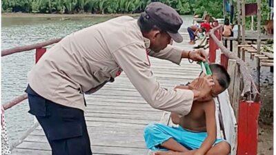 Aiptu Mardianto PM Beri Layanan Cukur Gratis agar Dekat dengan Warga
