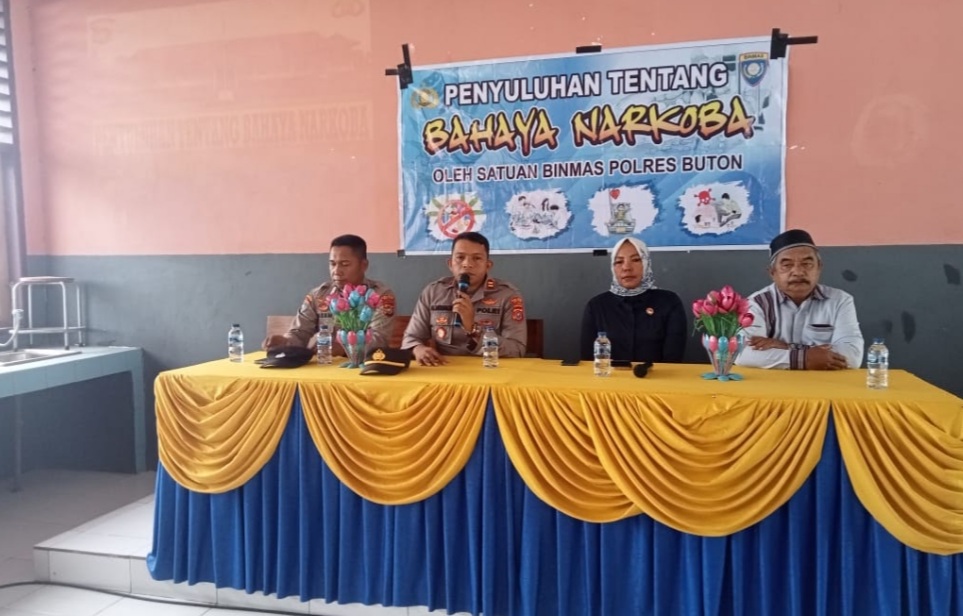 Satbinmas Polres Buton beri Penyuluhan di SMP Negeri 19 Buton