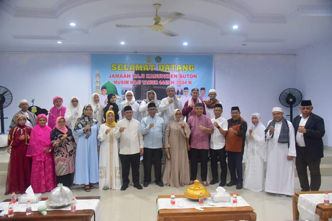 Pj. Bupati Sambut Kedatangan Jamaah Haji Kabupaten Buton