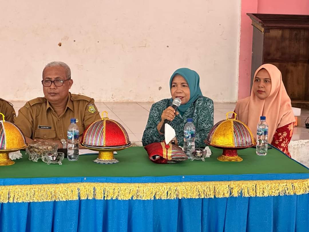 Ketua TP PKK dan Ketua DWP Buton Kunjungi Lokus Stunting di Desa Sampuabalo