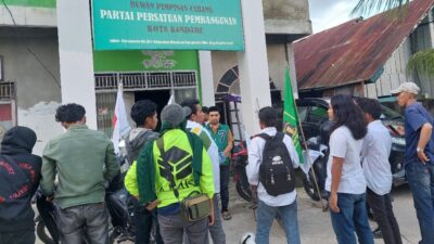 Kecewa Dengan Rekomendasi Pilwalkot Kendari, Kantor DPC PPP Digeruduk Tiga Sayap Partai