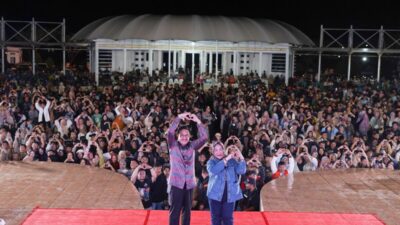 Sambut Tina Nur Alam, Lautan Massa tumpah ruah di Alun-Alun Lasusua Kolut